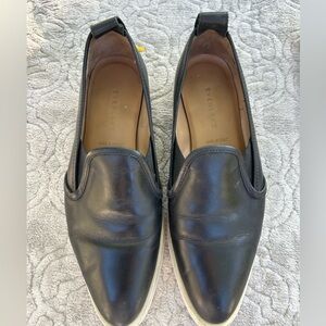Everlane’s The Leather Street Shoe.Size 8. Black leather loafer/pointy toe